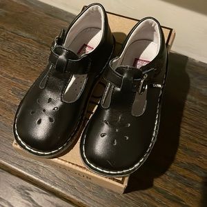 Black leather L’amour toddler girls shoes size 8